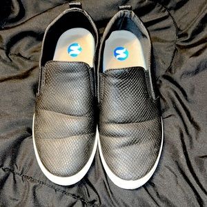 Size 8 slip on sneakers
